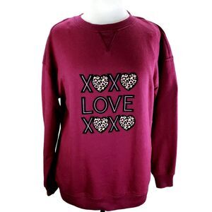 Feeling Festive Womans Pink Sweatshirt Sz M Love XXOO Lightweight Hearts Leopard